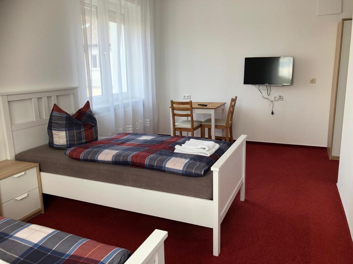 Jimmy Gastronomie & Uebernachtung Hotell Altheim  Exteriör bild