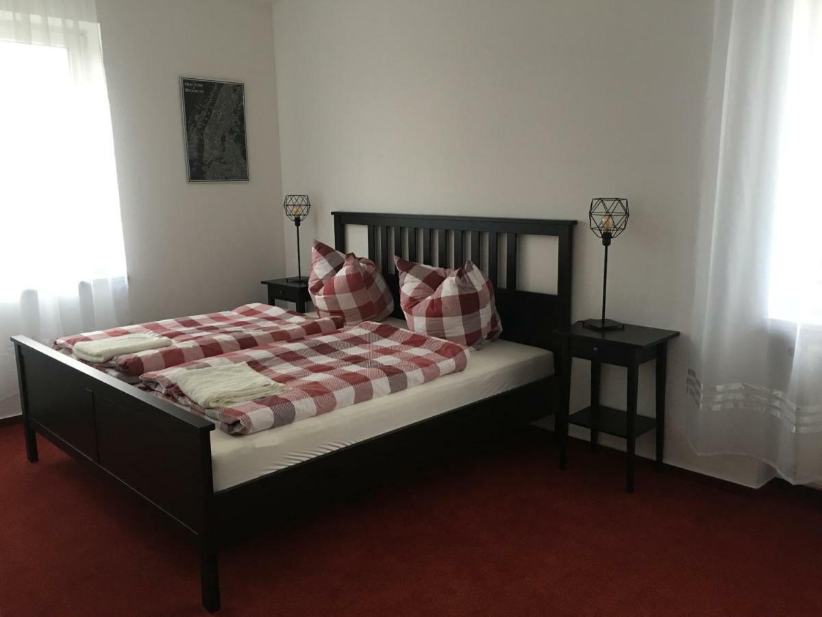 Jimmy Gastronomie & Uebernachtung Hotell Altheim  Exteriör bild