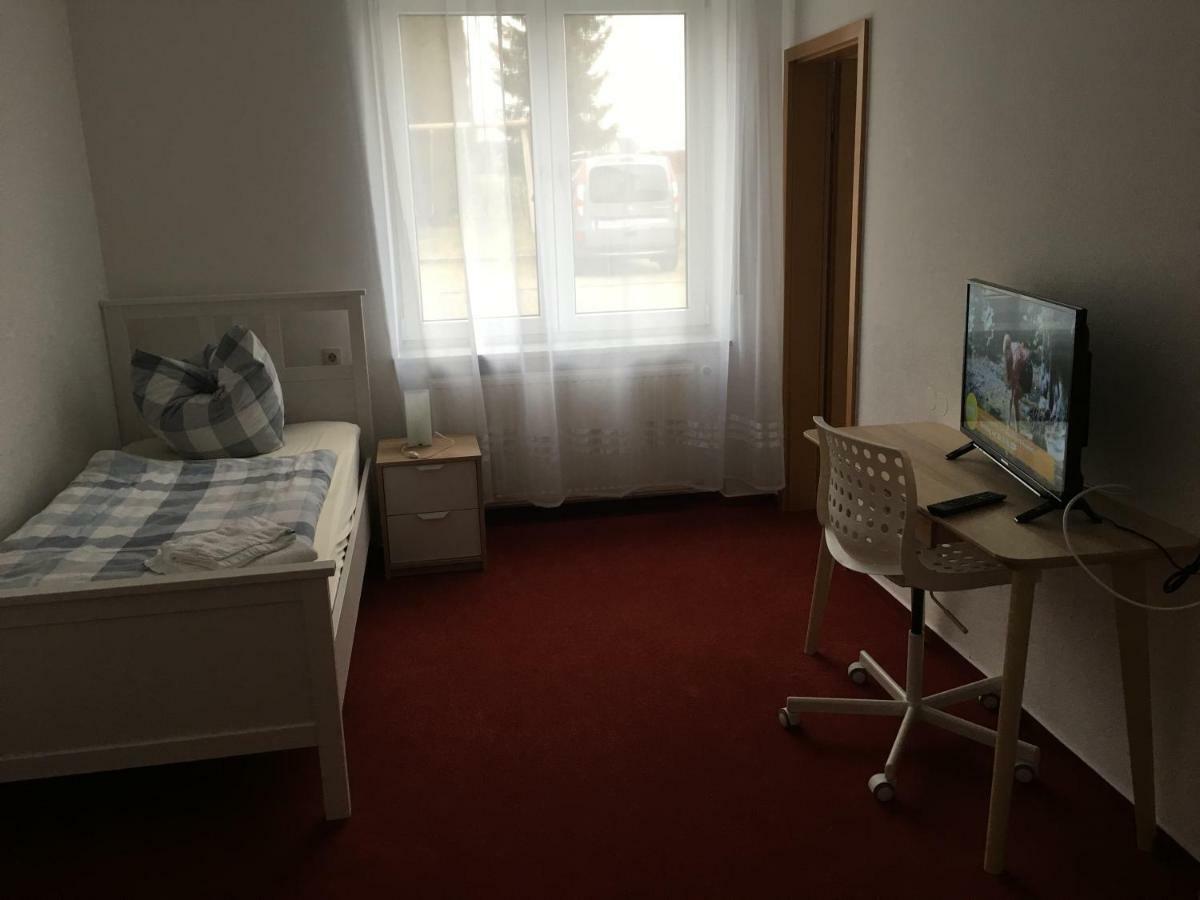 Jimmy Gastronomie & Uebernachtung Hotell Altheim  Exteriör bild